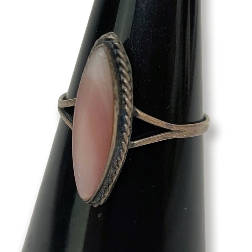 Vintage Pink Opal 925 Silver Oval Ring